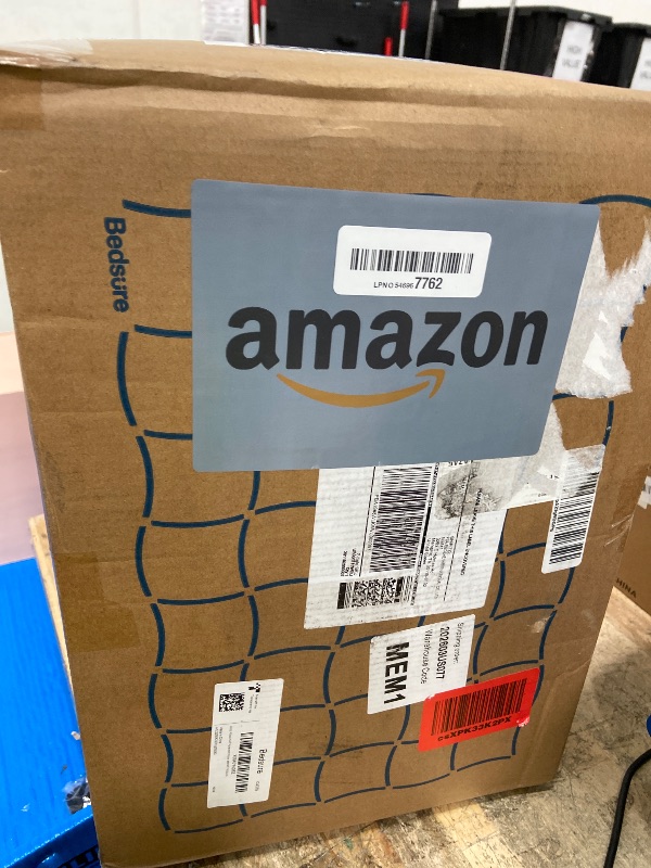 Photo 1 of **FACTORY SEALED** Bedsure Pillows Queen Size Set of 4 - Hotel Collection Bed Pillows for Sleeping, with Down Alternative Filling, Soft Support for Back, Stomach or Side Sleepers, Queen/Full, 48"x19", White, 4 Pack