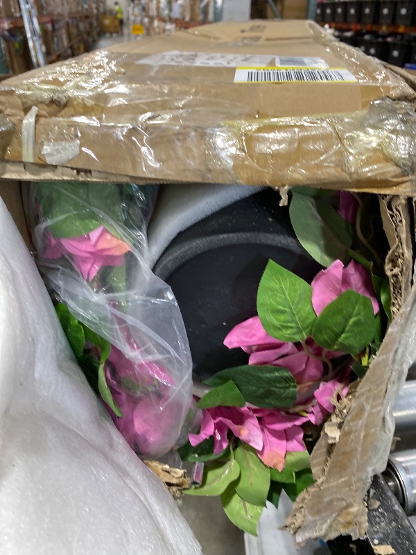 Photo 1 of artificial tree