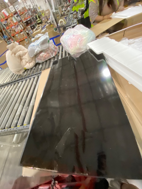 Photo 1 of Samsung 50-Inch Class Crystal UHD U8000F 4K Smart TV (2025 Model) Endless Free Content, Crystal Processor 4K, MetalStream Design, Knox Security, Alexa Built-in