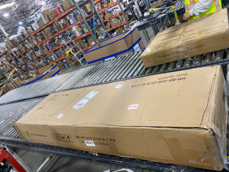 Photo 1 of Zinus 10 Inch Green Tea Essential Memory Foam Mattress [New Version], Queen, Fiberglass Free, Medium Feel, Breathable Airflow Memory Foam, Certified Safe Foams & Fabric, Mattress in A Box