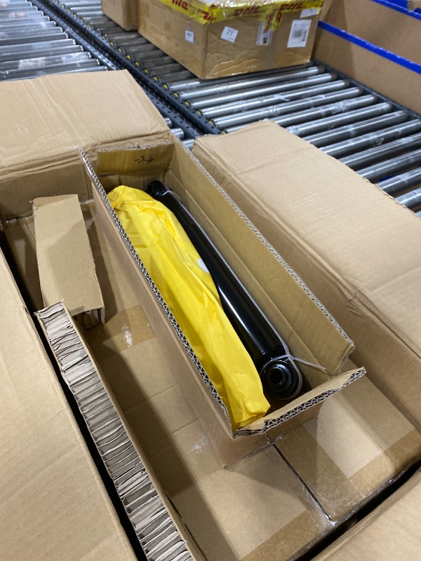 Photo 1 of Front & Rear Strut Shock Assembly w/Coil Spring for Chevy Suburban 1500 07-14, Avalanche 07-13, GMC Yukon & Tahoe 07-19 Only 4WD, Replace 579104 4345073, 4PCS