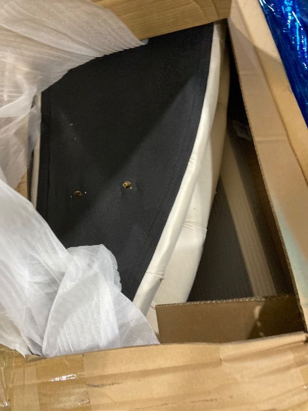 Photo 1 of Meridian Furniture Luxus Collection Modern | Contemporary Round Shaped Velvet Upholstered Bed with Deep Button Tufting and Footboard Storage, King, Cream