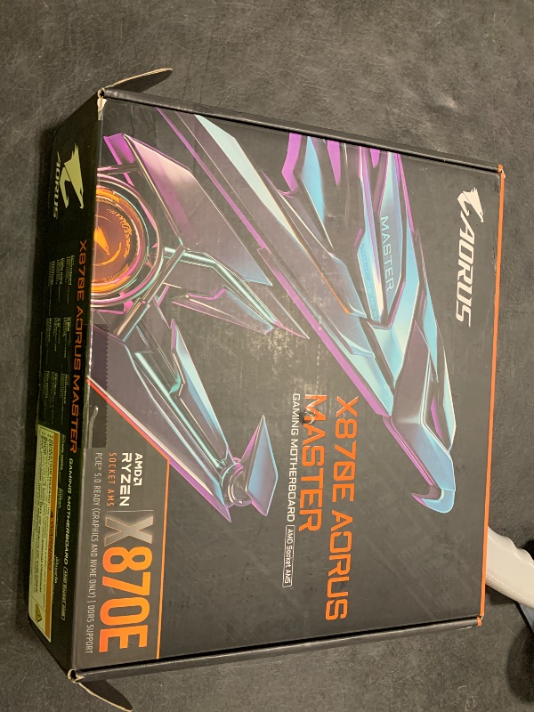 Photo 1 of **********DAMAGED*******
GIGABYTE X870E AORUS Master AMD AM5 LGA 1718 Motherboard, ATX, DDR5, 4X M.2, PCIe 5.0, USB4, WIFI7, 5GbE LAN, EZ-Latch, 5-Year Warranty