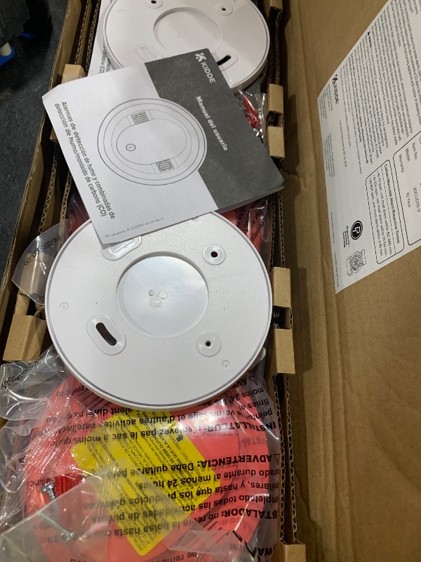 Photo 1 of Kidde And Carbon Monoxide Detector, 10-Year Battery Powered, with Voice Alerts, LED Status Lights, 85 dB Alarm, 5 inches, 30CUD10-V, 3 Pack