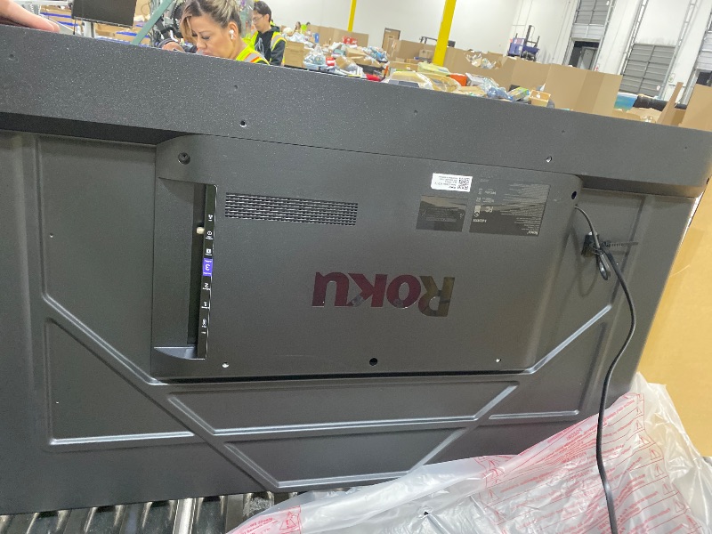 Photo 1 of Roku Smart TV – 50-Inch Select Series, 4K HDR TV – RokuTV with Enhanced Voice Remote – Flat Screen LED Television with Wi-Fi for Streaming Live Local News, Sports, Family Entertainment