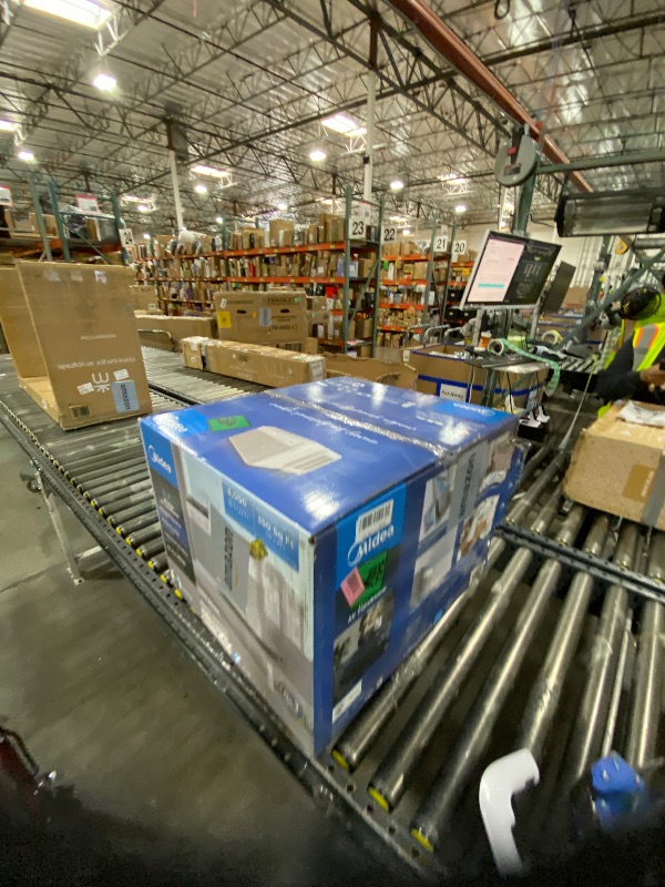 Photo 1 of Midea 8,000 BTU U Shaped Smart Inverter Window Air Conditioner - Cools 350 Sq Ft, Ultra Quiet with Open Window Flexibility - Alexa/Google Assistant Compatible - 37% Energy Savings, Remote (Updated)LPNPMCT0170035
