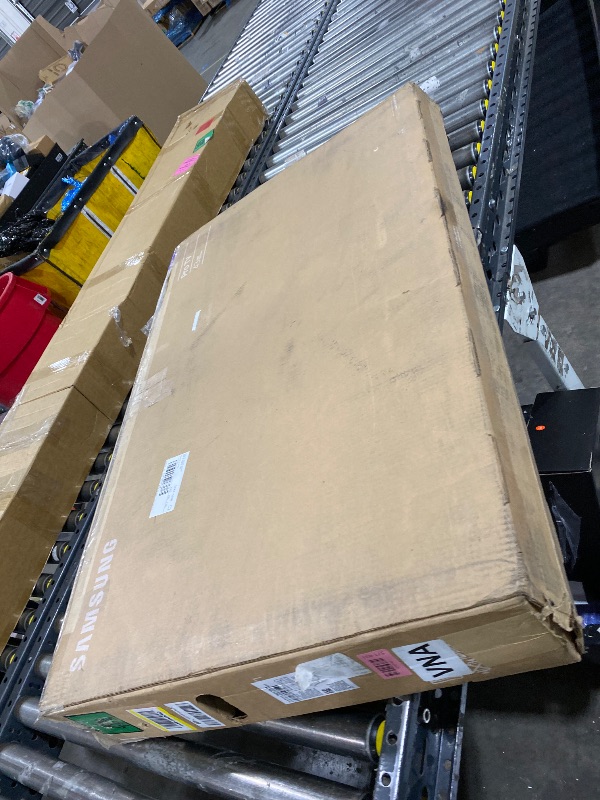 Photo 1 of Samsung - 43" BED-H Series 4K Business Pro TV