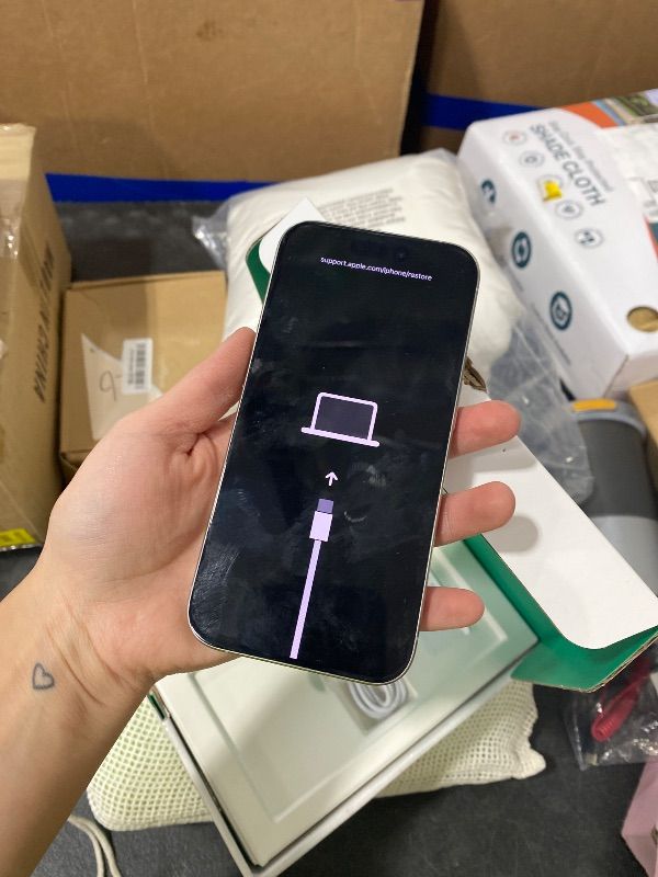 Photo 1 of Apple iPhone 16 Pro, US Version, 512GB, White Titanium - Unlocked (Renewed Premium)