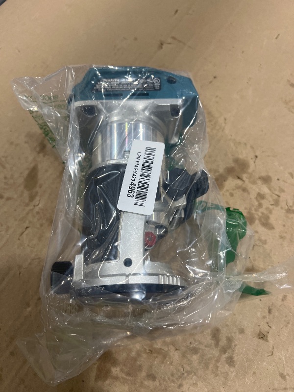 Photo 1 of Makita XTR01Z 18V LXT Lithium-Ion Brushless Cordless Compact Router