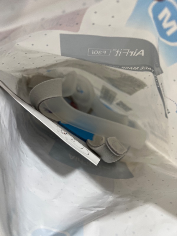 Photo 1 of AirFit F30i Visor Assembly Kit Standard Medium Size