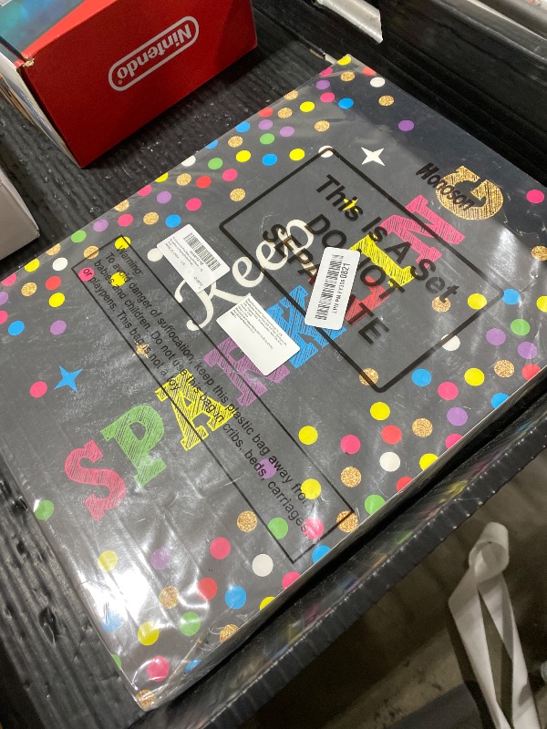 Photo 1 of Honoson 24 Pcs Bulk Inspirational Privacy Folders for Students Cardboard Test Privacy Boards Motivational Words Desk Dividers Shield for Classroom School Study Supplies, 6 Styles(Polka Dots)