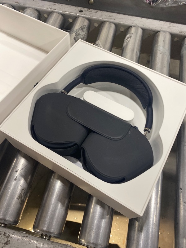 Photo 1 of Apple AirPods Max Wireless Over-Ear Headphones, Pro-Level Active Noise Cancellation, Transparency Mode, Personalized Spatial Audio, USB-C Charging, Bluetooth Headphones for iPhone - Midnight