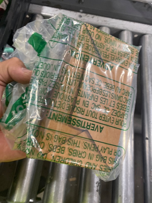 Photo 1 of ZAPOSTS Power Window Switch Fits for Volvo VAH 2011-2015,VHD 2004-2015,VNL 2004-2017,VT 2004-2014,Driver Side Control Door vidrios Master Switch OEM 20752918.18 Pins