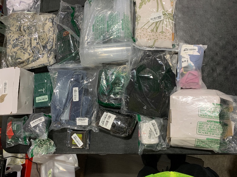 Photo 1 of BOXLOT BUNDLE OF GENERAL MERCHANDISE 