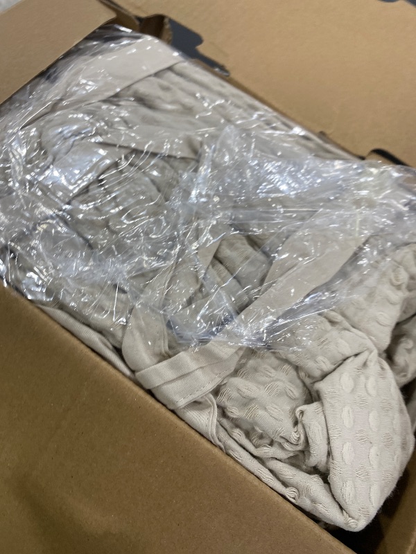 Photo 1 of Bedsure Comforter Duvet Insert - Quilted Comforters Oversize Queen, All Season Duvet, GentleSoft Down Alternative Bedding, with 8 Tabs, Gifts for Women/Men, Cream,Oversize Queen 98 x 98 Inches