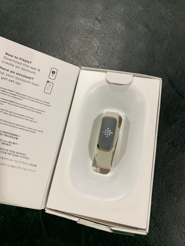 Photo 1 of ****NONFUNCTIONAL FOR PARTS ONLY******
Fitbit Luxe Special Edition Fitness and Wellness Tracker, Gorjana Soft Gold Stainless Steel Parker Link Bracelet, One Size (S & L Peony Classic Bands Included)