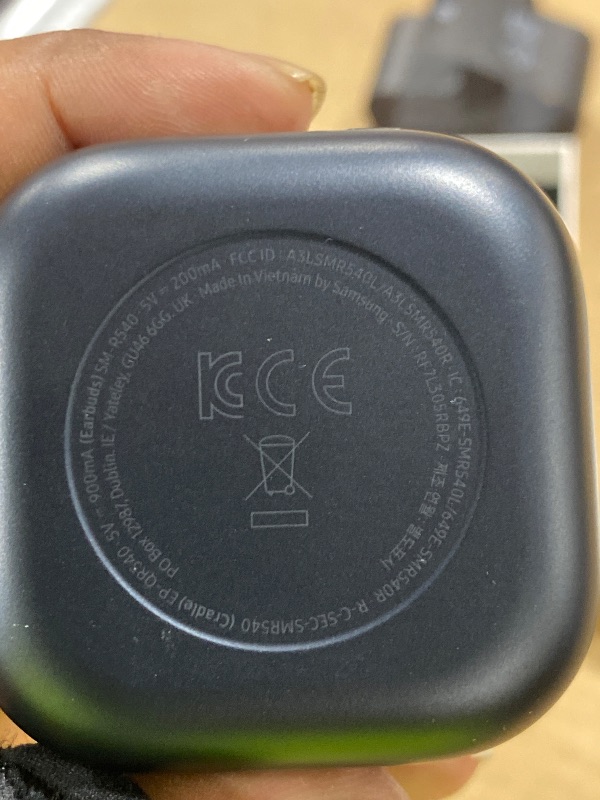 Photo 1 of Samsung Galaxy Buds 4 (2026) AI True Wireless Bluetooth Earbuds, Noise Cancelling, Hi-Res Audio, 1-Way Speaker, New Fit, IP54, Live Translation, Black