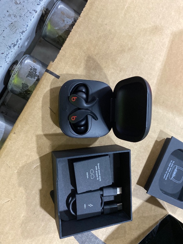 Photo 1 of RIGHT SIDE NONFUNCTIONAL----------------------Beats Fit Pro (1st Gen) - True Wireless Noise Cancelling Earbuds - Active Noise Cancelling - Sweat Resistant Earphones, Compatible with Apple & Android, Class 1 Bluetooth®- Beats Black