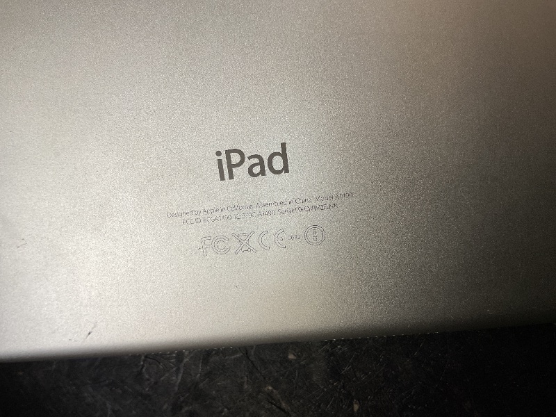 Photo 1 of Apple iPad (10.2-inch, Wi-Fi, 32GB) - Silver (Latest Model, 8th Generation) (Renewed)