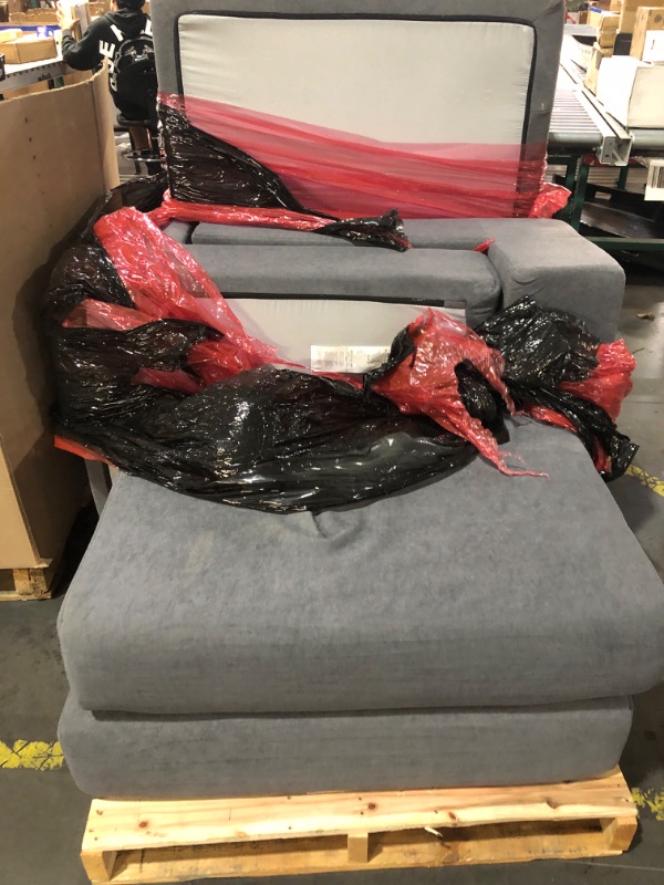 Photo 1 of ***MISSING PARTS***
***TRUCK/TRAILER PICKUP ONLY***SEJOV Modular Sectional Cloud Sofa,109" 3-Seat Boneless Couch Convertible Sofa Bed w/Deep Seat & Non Slip Base, Modern Cozy Sectional Couches with L-Shape Chaise for Living Room, No Assembly, Gray