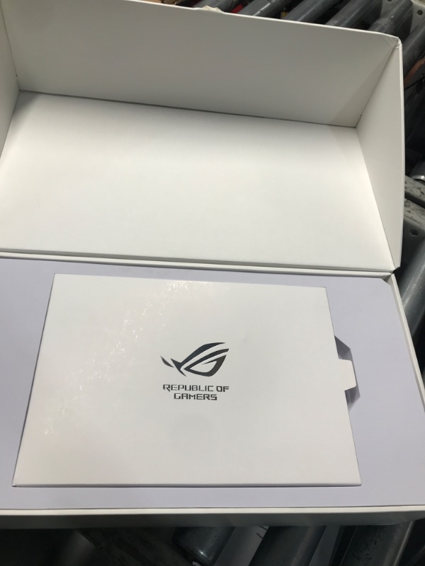 Photo 1 of ***MISSING PARTS***
ASUS ROG Astral NVIDIA GeForce RTX 5090 32GB GDDR7 White OC Edition Gaming Graphics Card (PCIe 5.0, HDMI/DP 2.1, 3.8-Slot, 4-Fan Design, Axial Fans, Patented Vapor Chamber), 3 Year Warranty