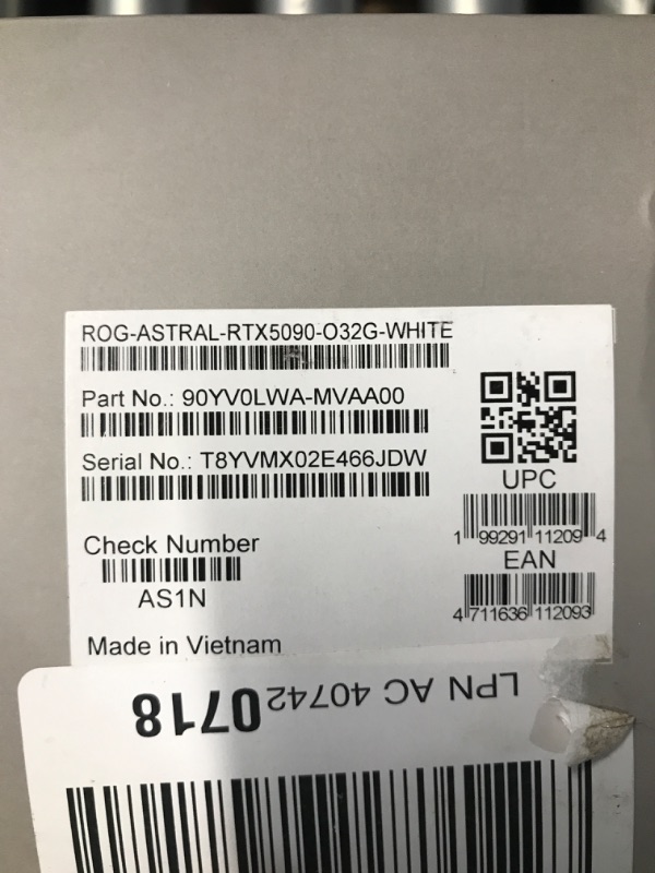 Photo 1 of ***MISSING PARTS***
ASUS ROG Astral NVIDIA GeForce RTX 5090 32GB GDDR7 White OC Edition Gaming Graphics Card (PCIe 5.0, HDMI/DP 2.1, 3.8-Slot, 4-Fan Design, Axial Fans, Patented Vapor Chamber), 3 Year Warranty