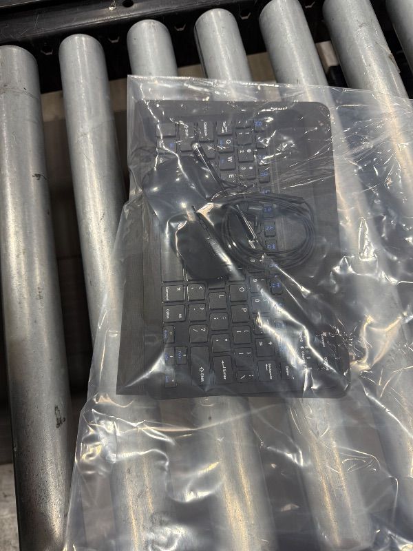 Photo 1 of ****LOCKED TO PREVIOUS ACCOUNT, HAS A PIN***** ROSYVIBE 2026 All-in-One 11 Inch Android 16 Tablet Bundle, 36GB RAM 256GB (1TB TF), 2K IPS Widevine L1, Keyboard Mouse Stylus Case, 8-Core T606,8000mAh, 5G/2.4G WiFi, 8+13MP,FCC/CE,for Adults - Black