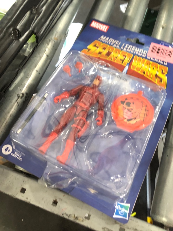 Photo 1 of ***INCORRECT FIGURE INSIDE UNKNOWN WHAT CORRECT ONE IS***
Marvel Legends Series Secret Wars Daredevil, Retro Comics Collectible 6 Inch Action Figure with Lenticular Shield