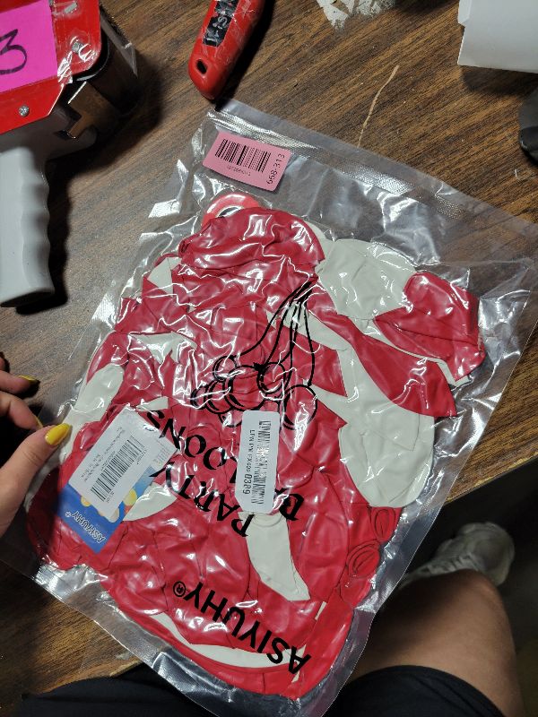 Photo 1 of 100pcs Red and White Balloons 12 Inch Thickened Latex Red White Balloons for Mother's Day Decoration Valentine's Day Birthday Wedding Mother's Day Christmas Party Decorations