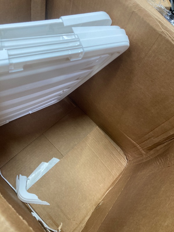 Photo 1 of ****The lids are all broken; the only things that work are the drawers—nothing else.****
And it comes with only 4—that's it.

IRIS USA 6-Pack 54 Quart Stackable Storage Bins with Lids [Made in USA] - Everyday Organizer Latching Clear Plastic Organization 