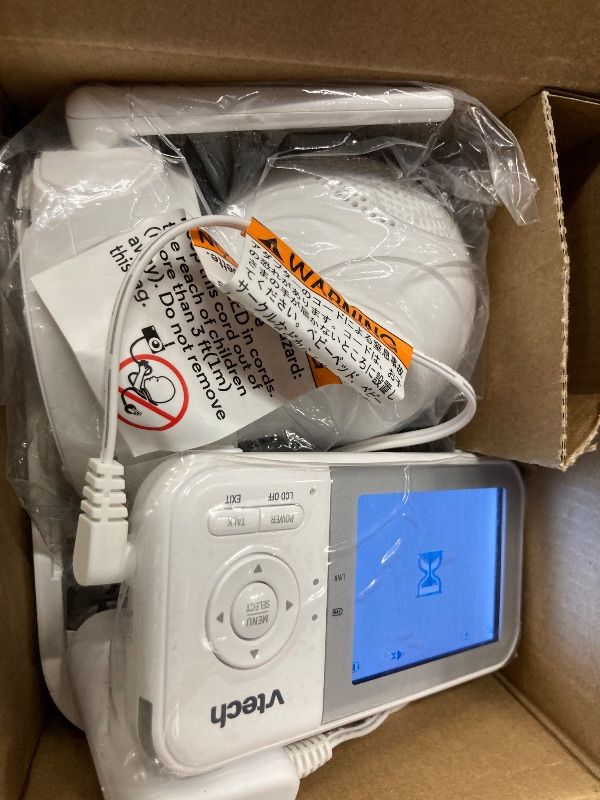 Photo 1 of **DAMAGED SCREEEN**VTech VM923 Baby Monitor, 2.8” Screen, Pan-Tilt-Zoom, 1000ft Long Range, Night Vision, 2-Way Audio, Temperature Sensor, Lullabies, Secure Transmission No WiFi