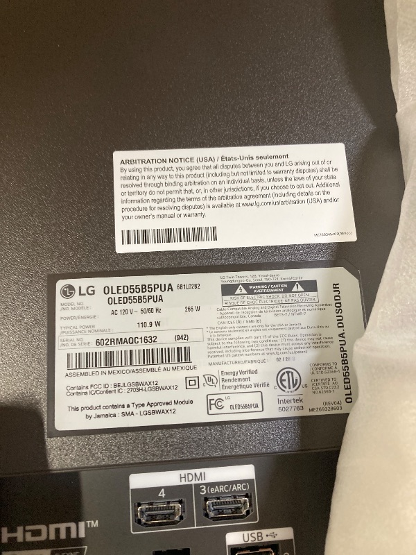 Photo 1 of *****It's used and it's broken, it doesn't work*****LG 55-Inch Class OLED AI 4K B5 Series Smart TV w/Dolby Atmos, Dolby Vision, HDR10, AI Super Upscaling 4K, Filmmaker Mode, Wow Orchestra, Alexa Built-in (OLED55B5PUA.AUSZ, 2025)