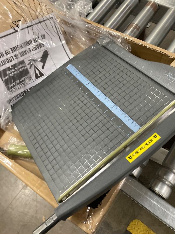 Photo 1 of ***ONE ONLY*** Swingline Classic Cut Lite 10-Sheet Paper Trimmer TRIMMER,12",ECONOMY,GY WCC78RG (Pack of 1)