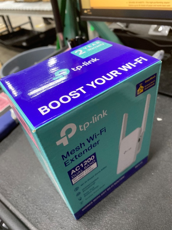 Photo 1 of  TP-Link AC1200 WiFi Extender, 2023 Engadget Best Budget Pick, 1.2Gbps Signal Booster for Home, Dual Band 5GHz/2.4GHz, Covers Up to 1500 Sq.ft and 30 Devices,Support Onemesh, One Ethernet Port (RE315)