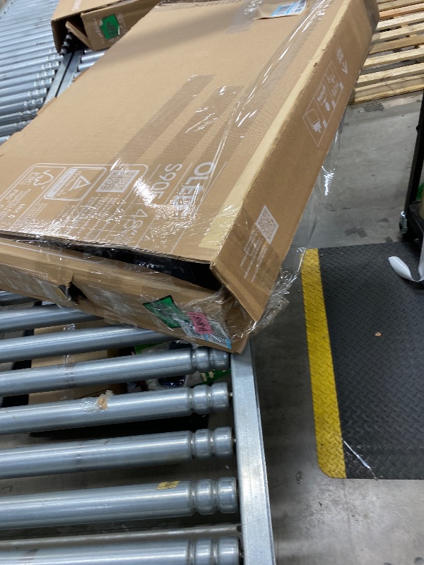 Photo 1 of ****** NO CABLE***** Roku Smart TV – 50-Inch Select Series, 4K HDR TV – RokuTV with Enhanced Voice Remote – Flat Screen LED Television with Wi-Fi for Streaming Live Local News, Sports, Family Entertainment