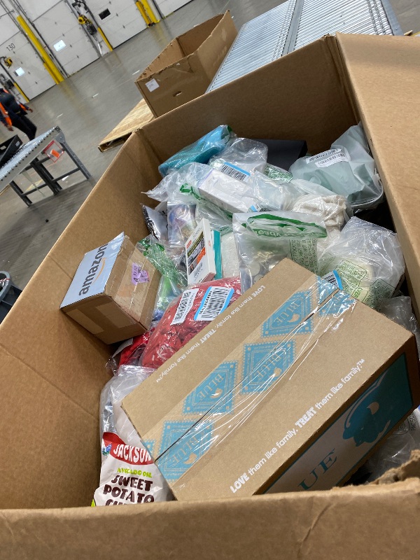 Photo 1 of *****NO RETURN***** NO REFUND******Nellis Variety Box: Medium