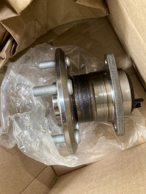 Photo 1 of ***DAMAGE CONNECTOR SELLING AS PARTS ONLY*** DNA MOTORING Rear Right Wheel Bearing Hub Assembly w/ABS Sensor Compatible with 02-03 ES300 / 04-06 ES330 / 05-12 Avalon / 02-11 Camry / 01-03 Highlander, OEM-WHA-0242