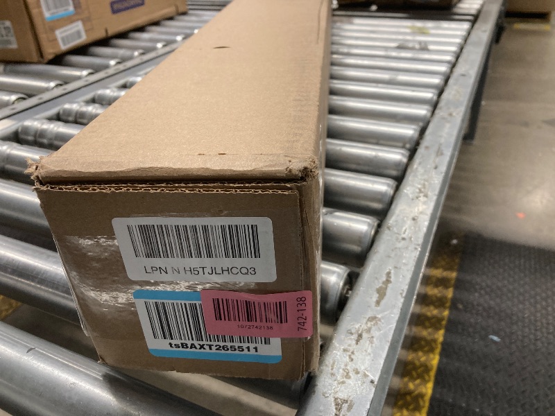 Photo 1 of **MISSING ONE***VIVOSUN T5 Grow Light Bulbs 4 Ft 46 Inches, 54W 6500K HO Fluorescent Tubes Light Bulbs, Cool White T5 Bulb for 46 Inches T5 Light Fixtures, T5 Grow Lights for Indoor Plants, 4 Ft 54W Pack of 5