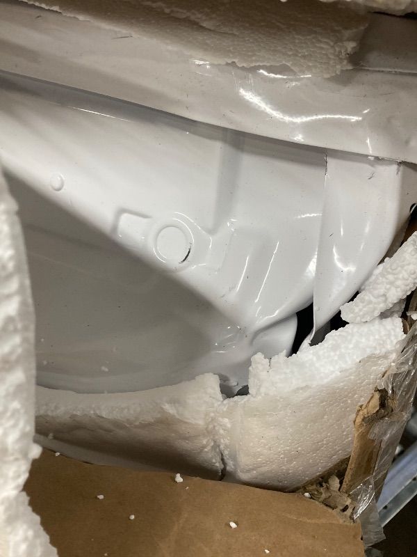 Photo 1 of ***DAMAGED -BENT/DENTED SIDES -SELLING AS PARTS ONLY*** 
BLACK+DECKER Window or Through The Wall Air Conditioner 18000 BTU, AC Window Unit Cools Up to 1000 Square Feet, Window AC Unit with Remote Control, 3 Cooling Speeds and Fan Only, BD18WT6, White