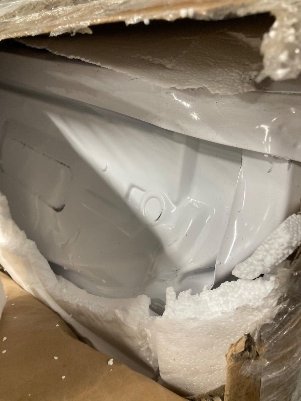 Photo 1 of ***DAMAGED -BENT/DENTED SIDES -SELLING AS PARTS ONLY*** 
BLACK+DECKER Window or Through The Wall Air Conditioner 18000 BTU, AC Window Unit Cools Up to 1000 Square Feet, Window AC Unit with Remote Control, 3 Cooling Speeds and Fan Only, BD18WT6, White