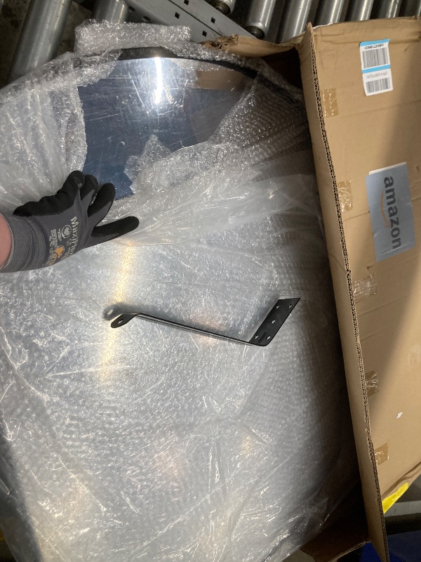 Photo 1 of *Small scratches* Geetery 1 Piece 36" x 24" Garage Convex Security Mirror Outdoor Indoor Round Rectangular Acrylic Traffic Corner Mirror Blindspot for Wall Parking with Protective Film for Driveway
