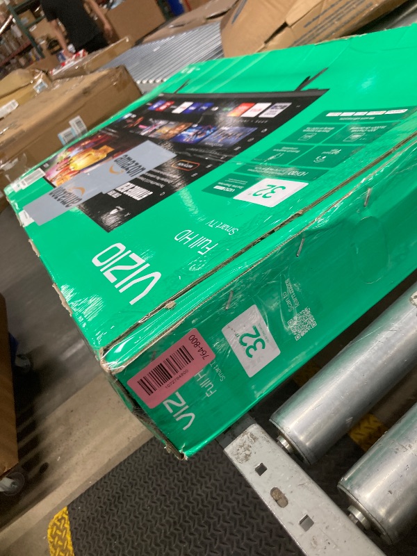 Photo 1 of *Screen Cracked* *Parts inside* VIZIO 32-inch Full HD 1080p Smart TV with DTS Virtual: X, Alexa Compatibility, Google Cast Built-in, Bluetooth Headphone Capable, (VFD32M-08 New)