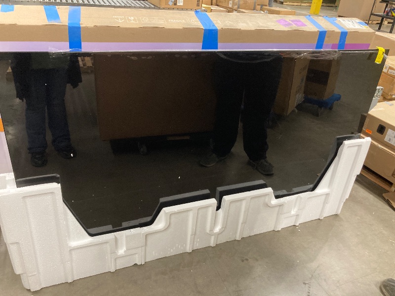 Photo 1 of ***DAMAGE -SELLING AS PARTS ONLY*** Samsung 85-Inch Class Crystal UHD U8000F 4K Smart TV (2025 Model) Endless Free Content, Crystal Processor 4K, MetalStream Design, Knox Security, Alexa Built-in