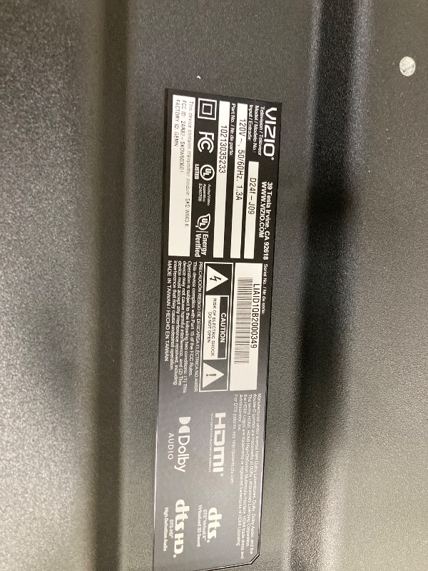 Photo 1 of ***No returns accepted.
VIZIO 24-inch D-Series Full HD 1080p Smart TV with Apple AirPlay and Chromecast Built-in, Alexa Compatibility, D24f-J09, 2022 Model