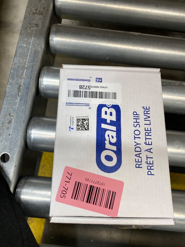 Photo 1 of ***FACTORY SEALED***Oral-B Cross Action Replacement Brush Heads for an Oral-B Electric Toothbrush, Pack of 6, Black***FACTORY SEALED***