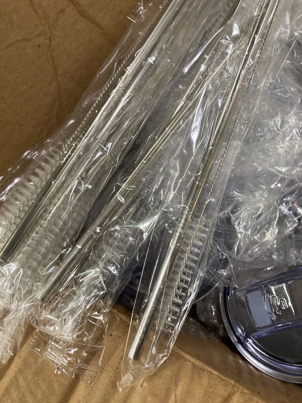 Photo 1 of ***MISSING PIECES -SELLING AS INCOMPLETE PARTS ONLY*** YOUKE OLA 12 Pack Insulated Coffee Tumbler Stainless Steel Double Wall Vacuum Travel Tumbler Cup with Lid and Straw for DIY Gift, Silver 20oz1072771905
LPNO502614857   ***SOME SCUFFS/SCRATCHES***