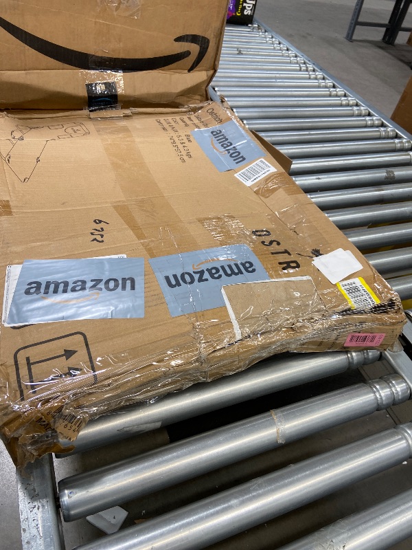 Photo 1 of ***DAMAGE -NOT FUNCTIONING PROPERLY -SELLING AS PARTS ONLY*** Ostrich the Original Chaise 72 x 22 Inch Lounge Portable Reclining Lounger, Outdoor Patio, Beach, Lawn, Camping, or Pool Tanning Chair, Ocean Blue  ***BOX RIPPED/TORN***