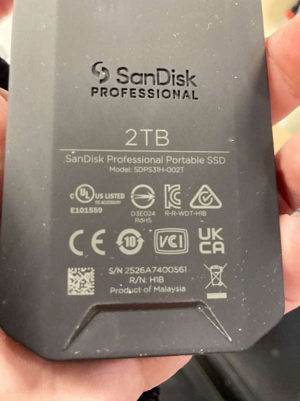 Photo 1 of ***Factory seal***
SanDisk Professional 2TB PRO-G40 SSD - Up to 2700MB/s, Thunderbolt 3 (40Gbps), USB-C (10Gbps), IP68 dust/Water Resistance, External Solid State Drive - SDPS31H-002T-GBCND