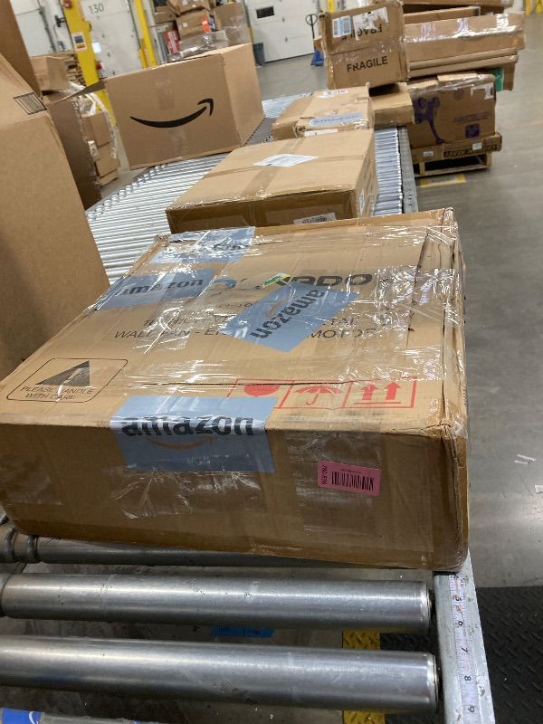 Photo 1 of ****Paertial set****
Tornado Pack 18 Inch High Velocity Industrial Wall Fan with TEAO Enclosure Motor - 4000 CFM - 3 Speed - 6.5 FT Cord - Industrial, Commercial, Residential Use - UL Safety Listed