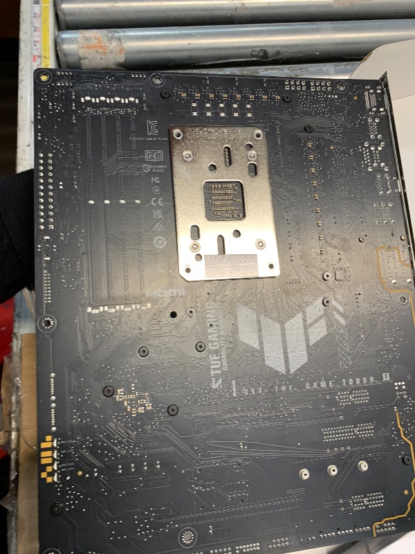 Photo 1 of **PINS BENT**ASUS TUF Gaming B850-PLUS WiFi AMD AM5 B850 ATX Motherboard, 14+2+1 80A Stages, AI Ready, DDR5, PCIe 5.0, 3X M.2, Wi-Fi 7, 2.5Gb LAN, DisplayPort, HDMI™, USB 10Gbps & 20Gbps Type-C®, BIOS Flashback™